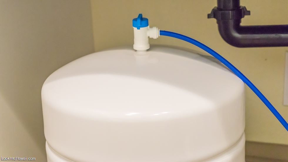 How To Replace A Reverse Osmosis Water Tank